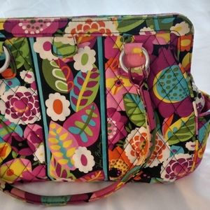 Vera Bradley, Clare Va Va Bloom quilted shoulder b